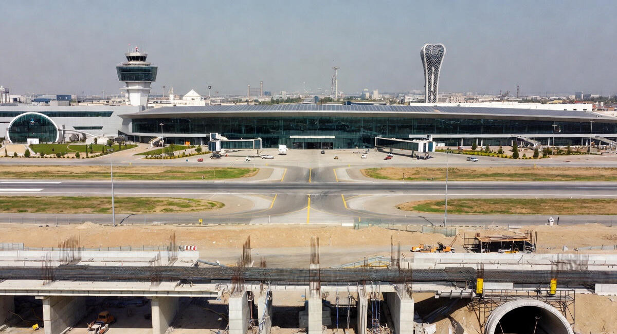 طراحی و نظارت بر سازه‌های ویژه راه‌ها و فرودگاه‌ها